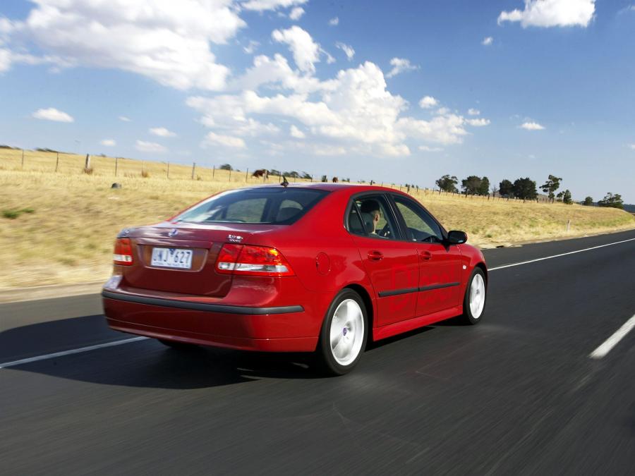  Saab 9-3 1.9TiD Sport Sedan 2004 года  (фото 2 из 13)